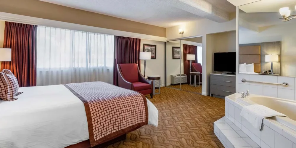 King room with spa tub and modern decor at Best Western Plus Thousand Oaks Inn.